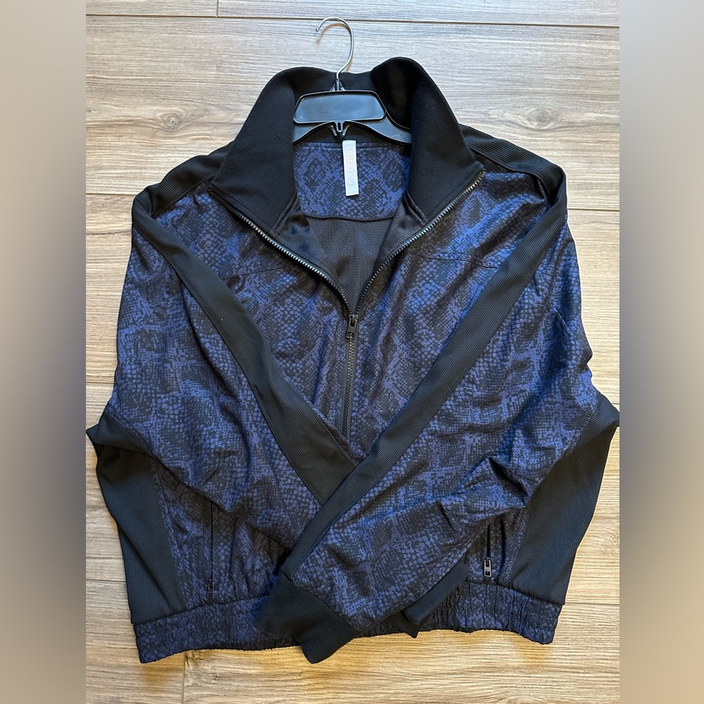 Athleta Women's Black and Blue Bomber Jacket size large
